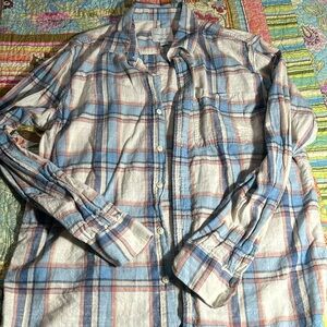 American eagle button‎ down